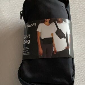 NWT Gap fit Black Belt Bag. 100% polyester.